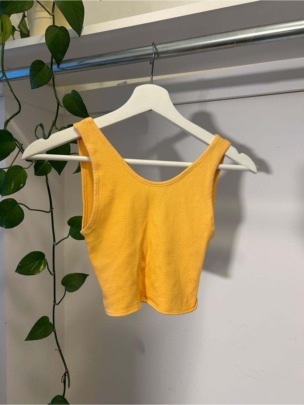 Urban Outfitters Yellow Twist-Front Crop Tank - Picture 3 of 3